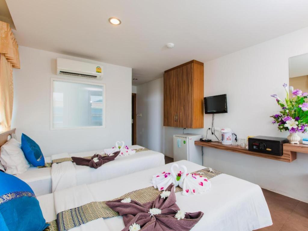 Azure Bangla Phuket Hotel Patong Екстериор снимка
