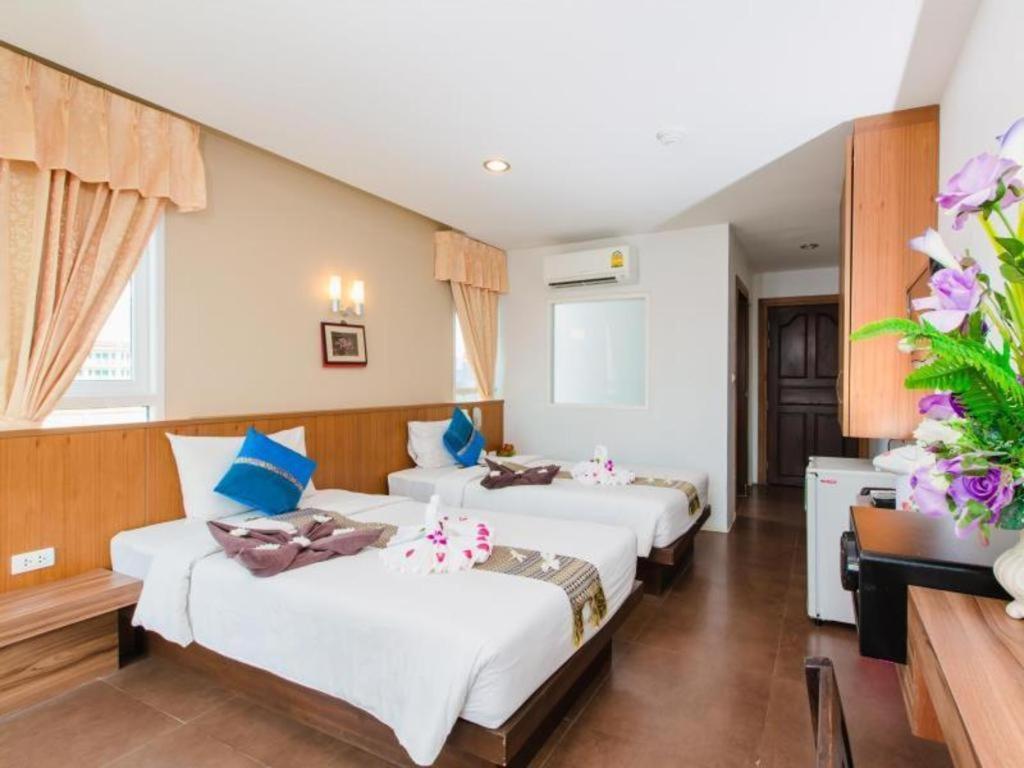 Azure Bangla Phuket Hotel Patong Екстериор снимка