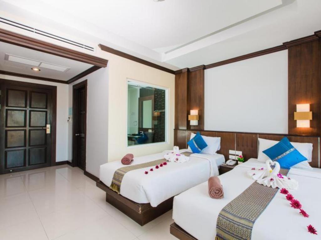 Azure Bangla Phuket Hotel Patong Екстериор снимка