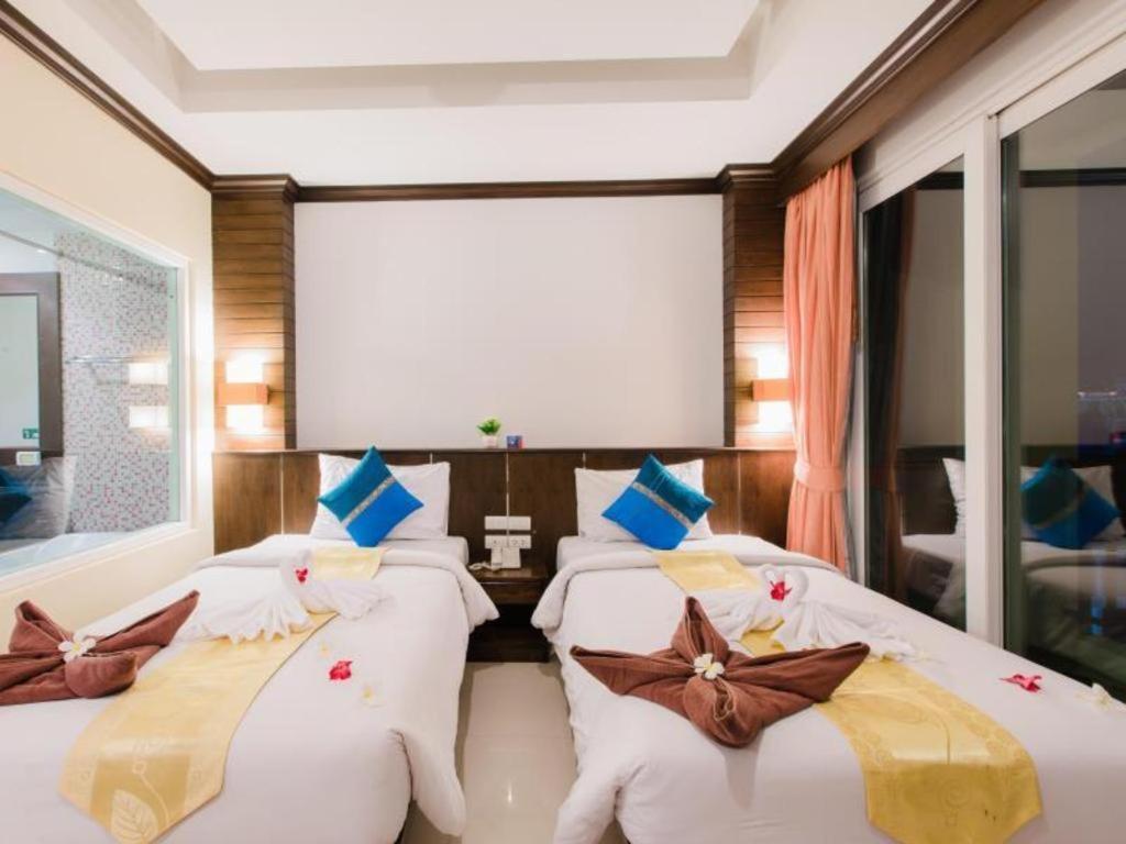 Azure Bangla Phuket Hotel Patong Екстериор снимка
