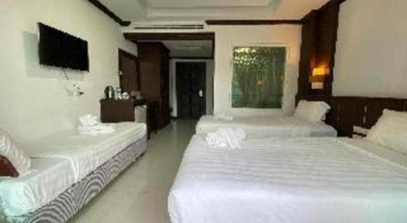 Azure Bangla Phuket Hotel Patong Екстериор снимка