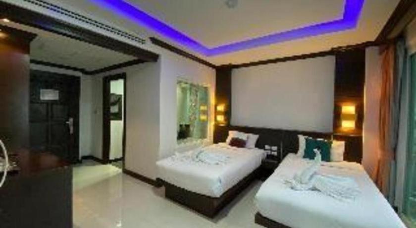 Azure Bangla Phuket Hotel Patong Екстериор снимка