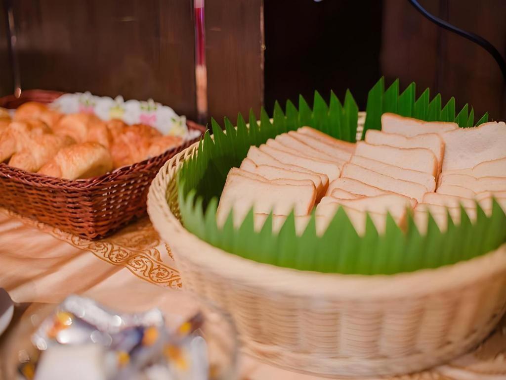 Azure Bangla Phuket Hotel Patong Екстериор снимка