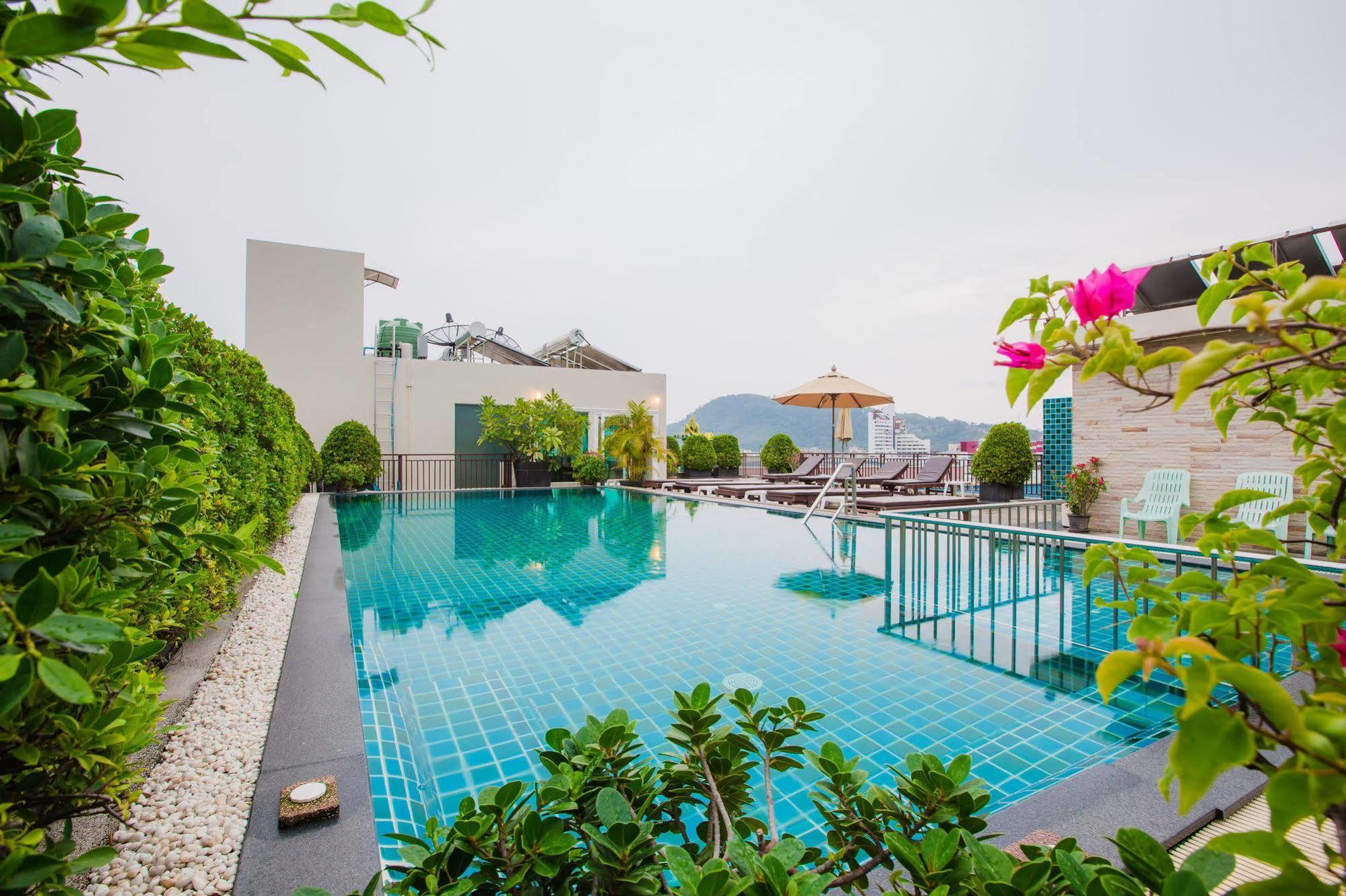 Azure Bangla Phuket Hotel Patong Екстериор снимка